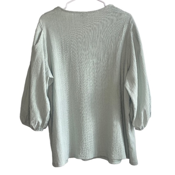 AVA&VIV mint green aqua top // 1X - Picture 3 of 3